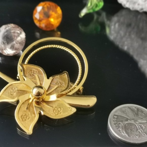 Vintage Mesh Flower Brooch gold tone - Picture 5 of 6